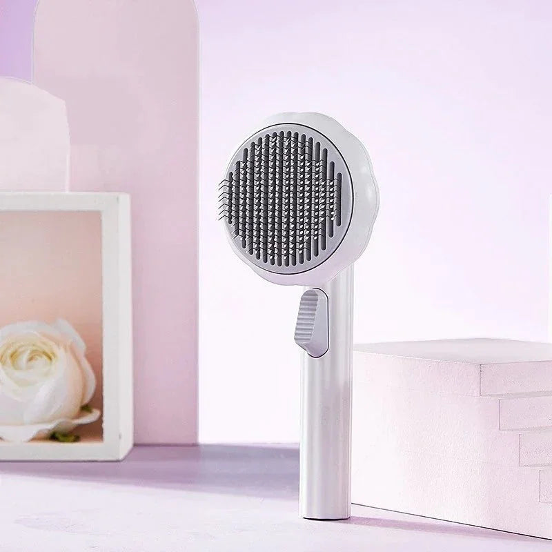brosse blanche avec la brosse citrouille