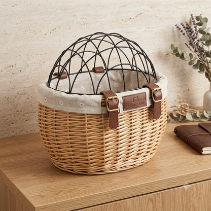 VELO-CAT™ — Vue de face du panier rotin avec grille de protection anti-évasion